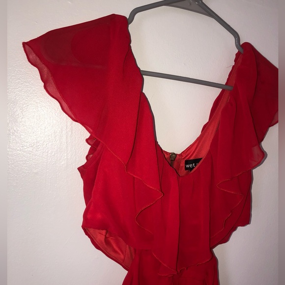 Red Dress 💃🏽 - Picture 2 of 7